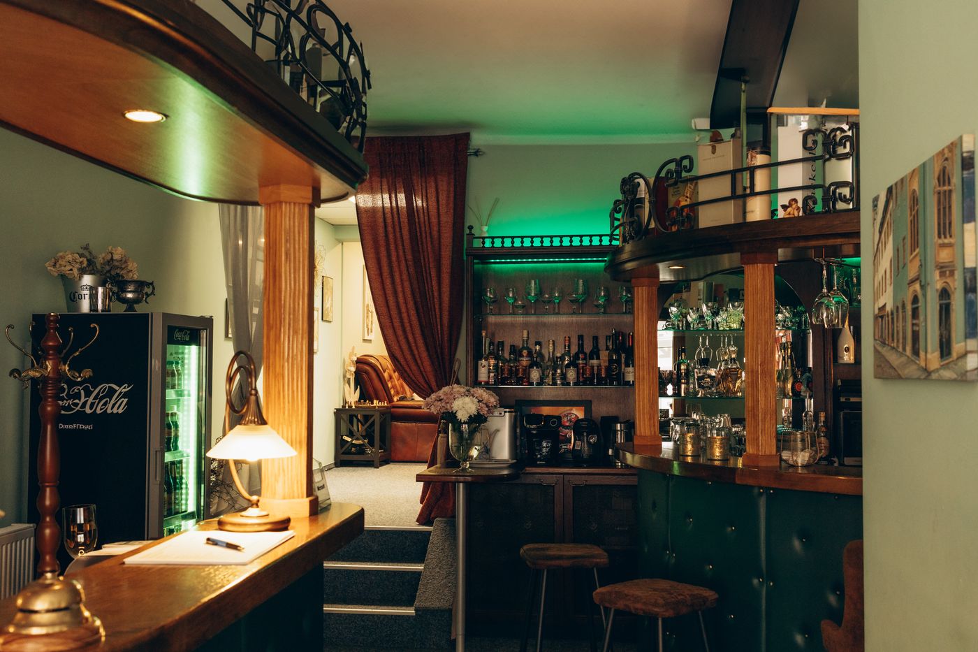 Empfang und Bar