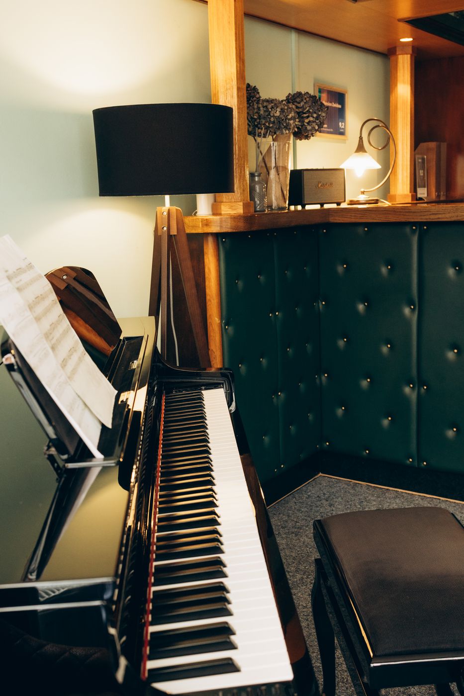 Klavier in der Lounge